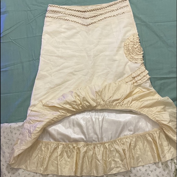 Coco & Tashi NWOT Beautiful beaded Skirt with floral designed and side zipper - Picture 9 of 16